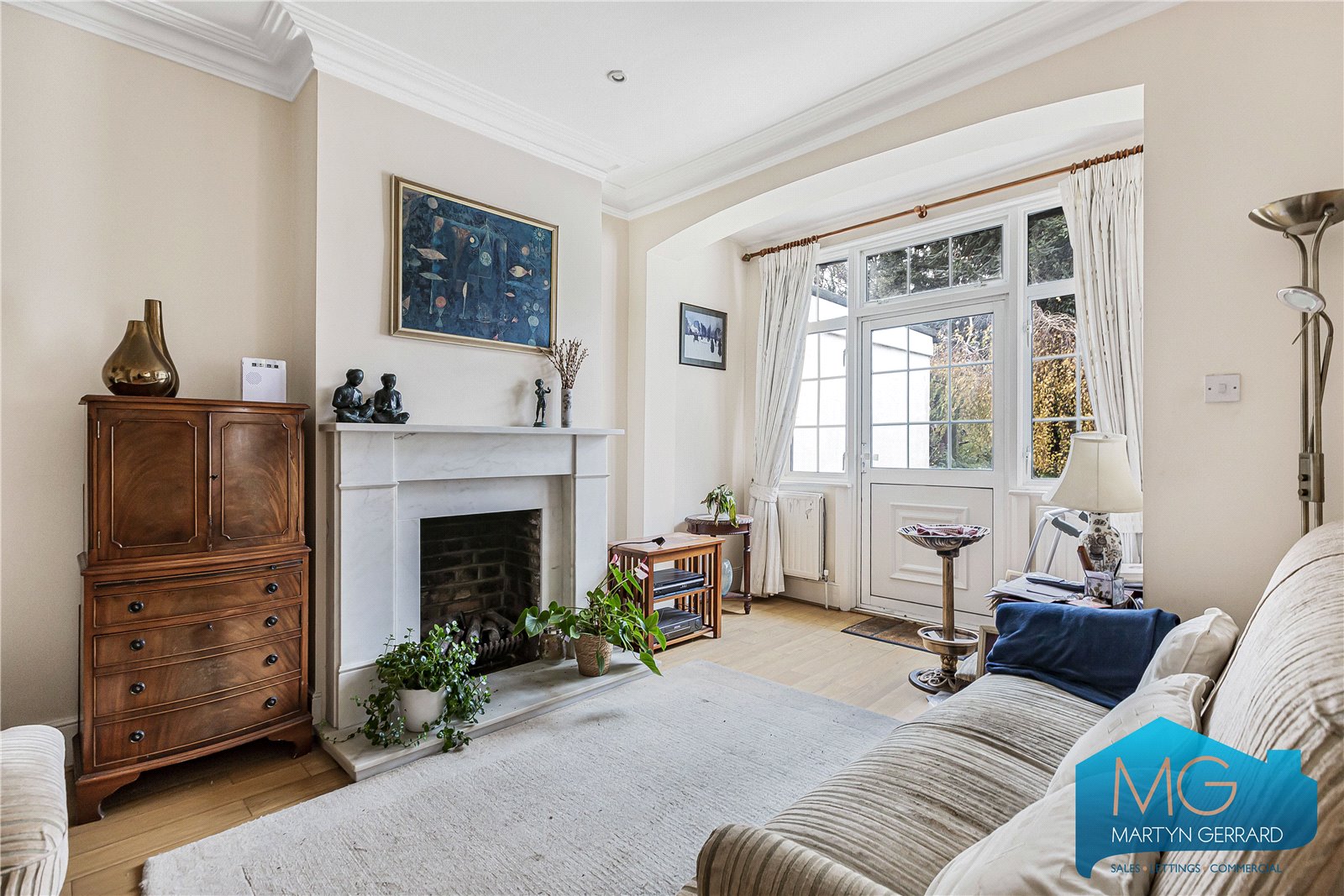 Holly Park, Finchley Central, London, N3+  - Martyn Gerrard