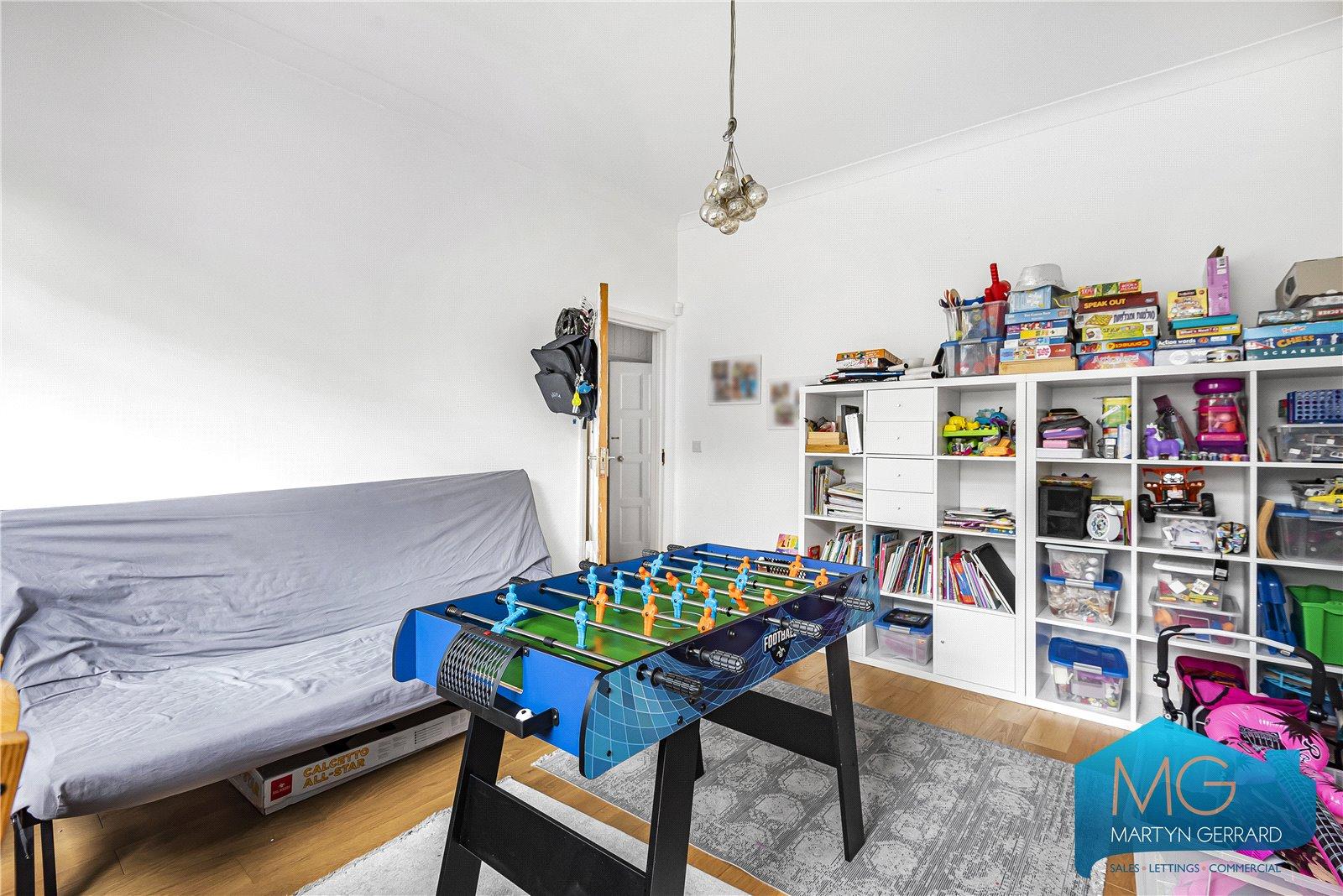 3 bedroom End of Terrace House for sale - Martyn Gerrard
