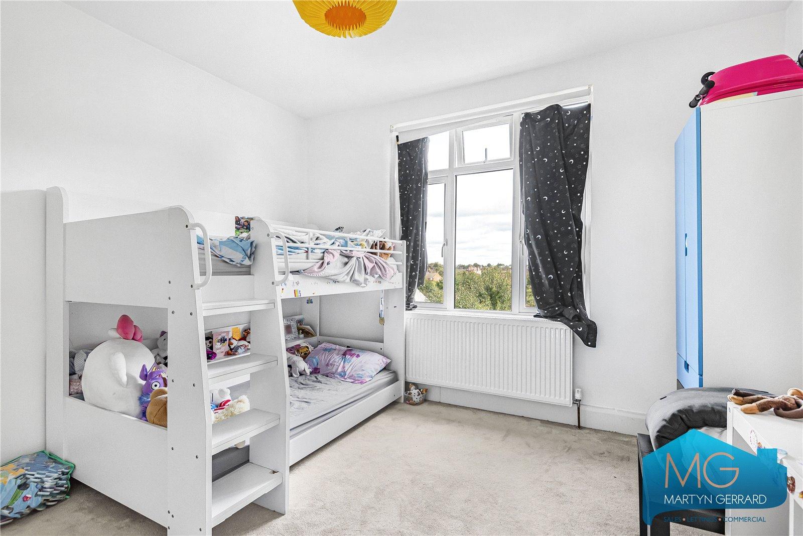 3 bedroom End of Terrace House for sale - Martyn Gerrard