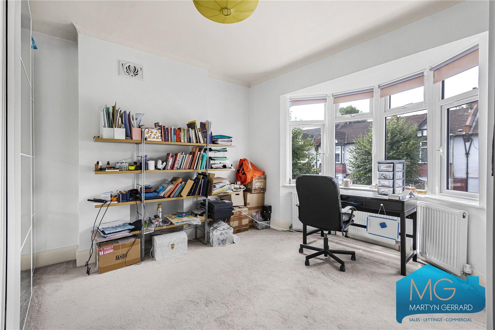 3 bedroom End of Terrace House for sale - Martyn Gerrard