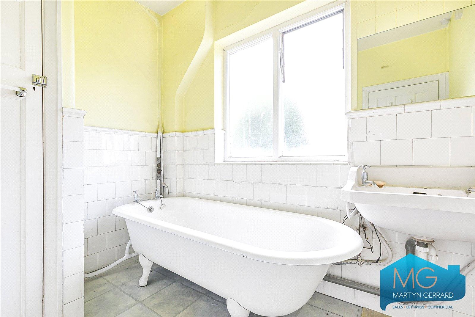 3 bedroom Semi-Detached House for sale - Martyn Gerrard