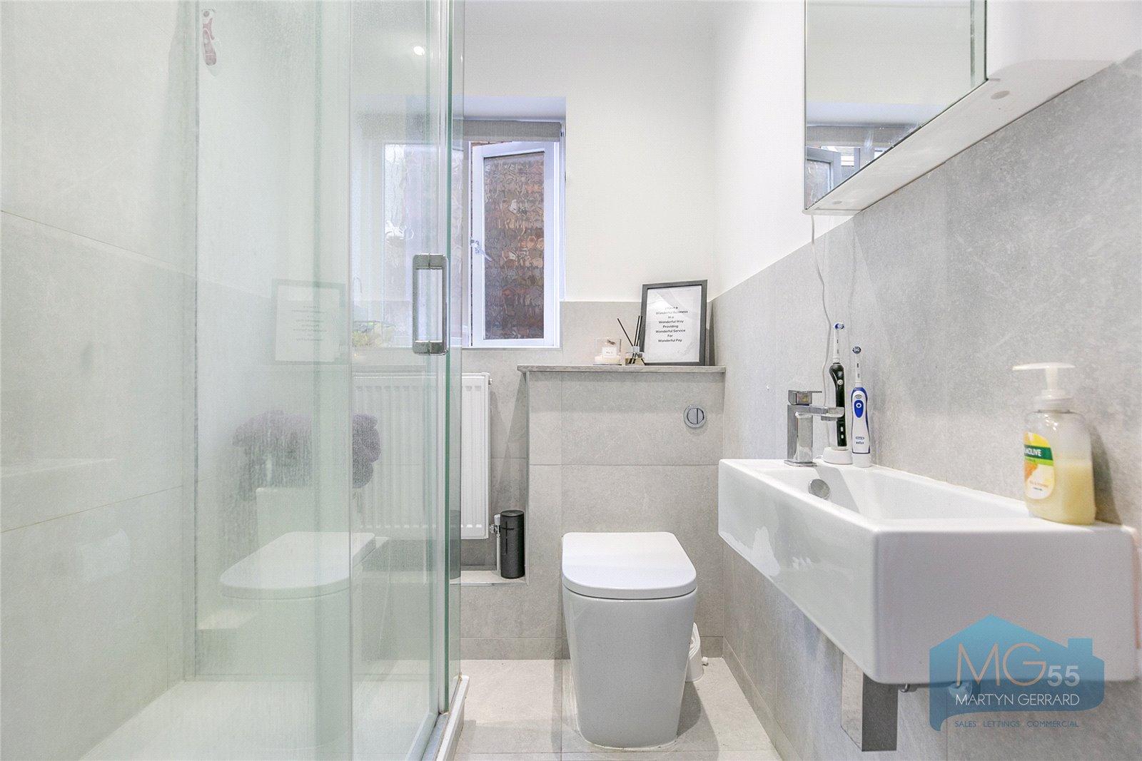 2 bedroom Apartment to rent - Martyn Gerrard