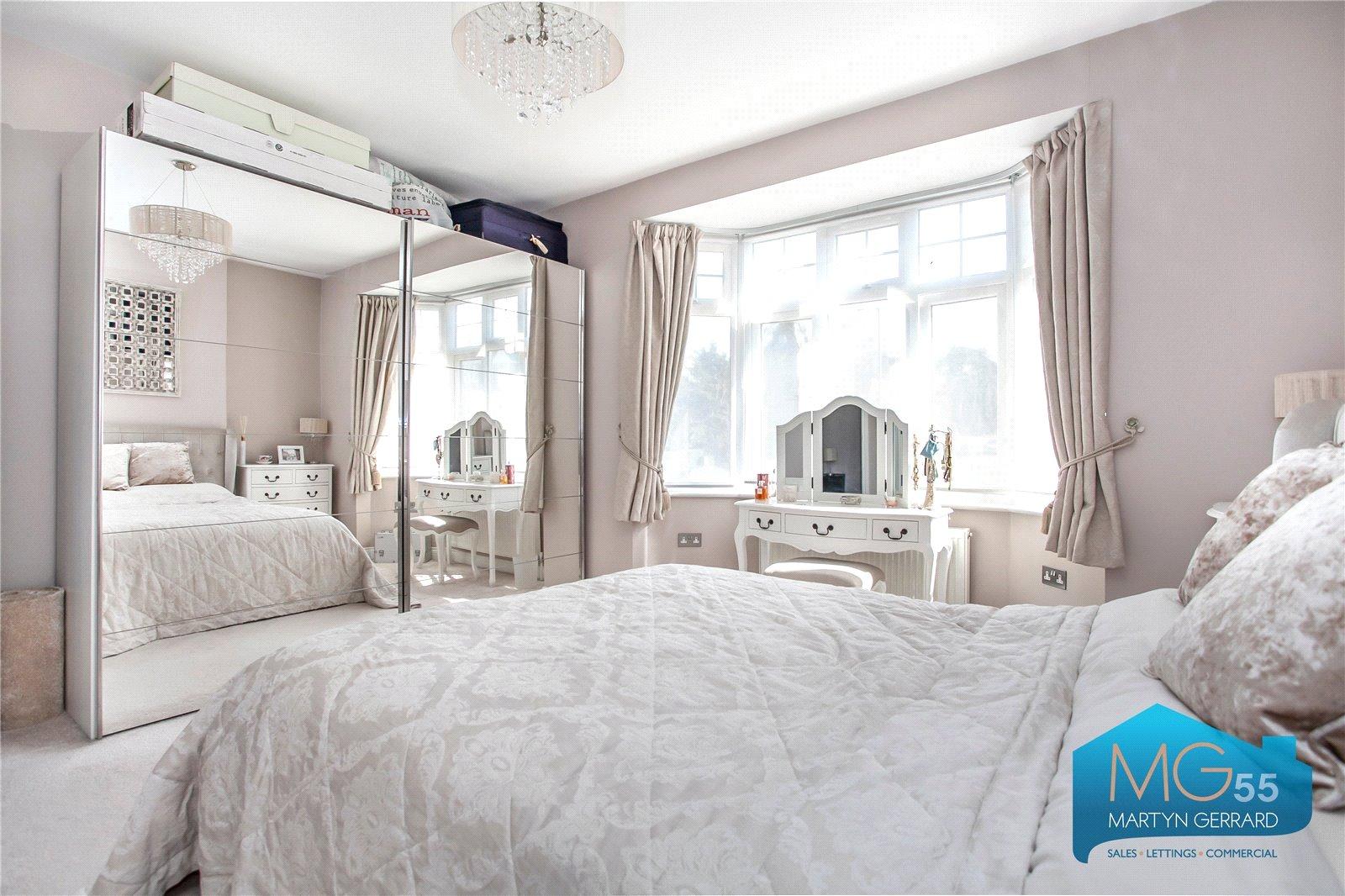 3 bedroom Apartment to rent - Martyn Gerrard