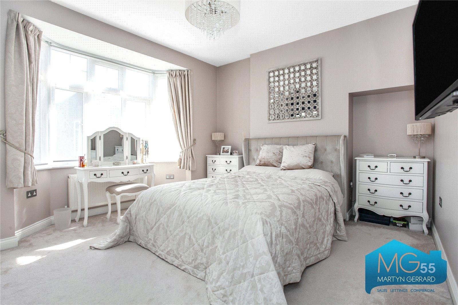 3 bedroom Apartment to rent - Martyn Gerrard