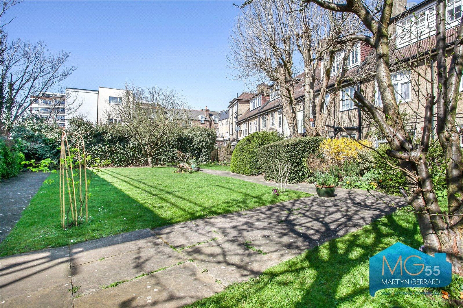 3 bedroom Apartment to rent - Martyn Gerrard
