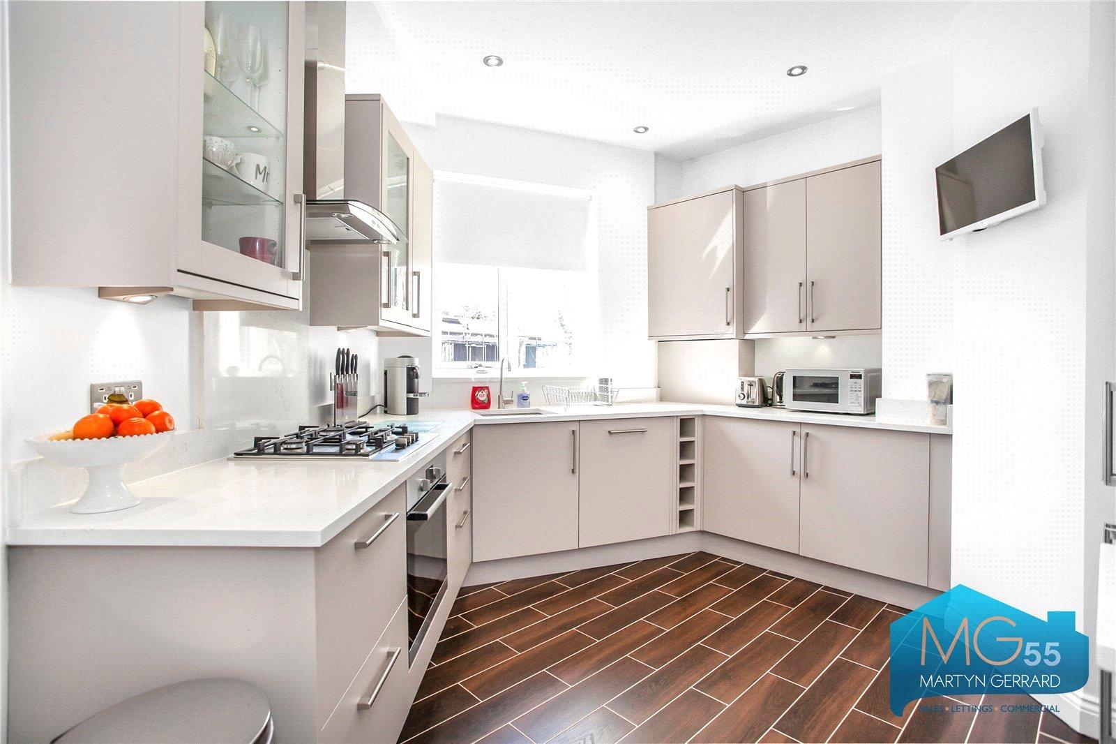 3 bedroom Apartment to rent - Martyn Gerrard