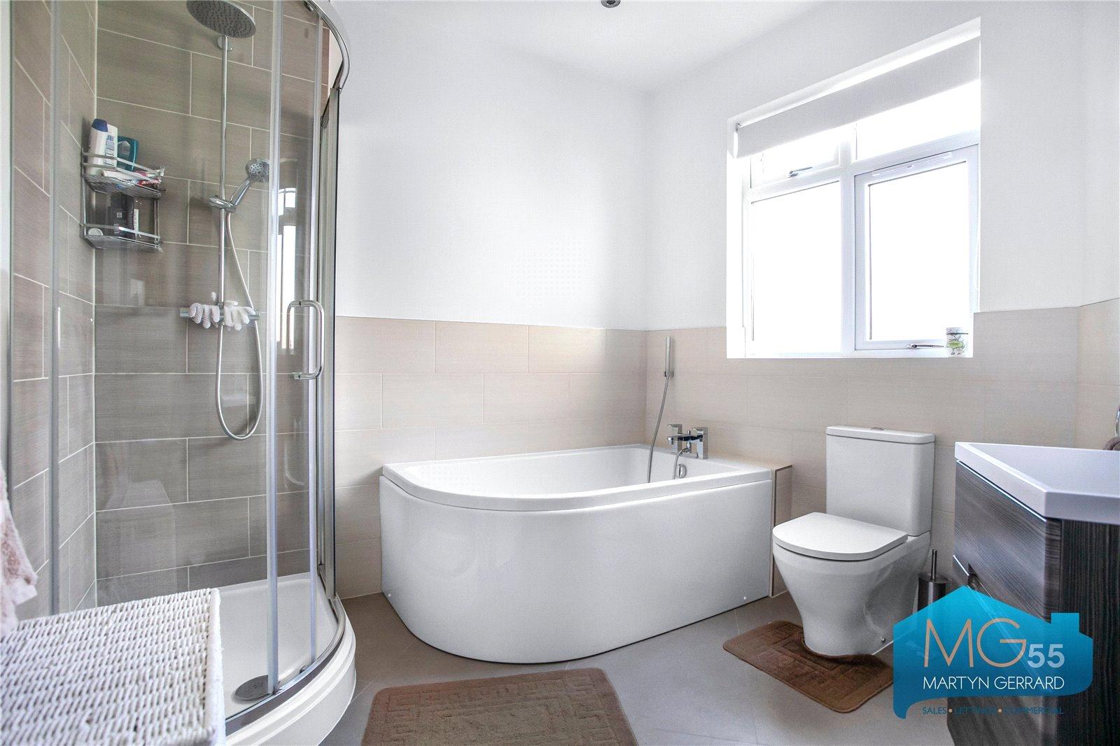 3 bedroom Apartment to rent - Martyn Gerrard