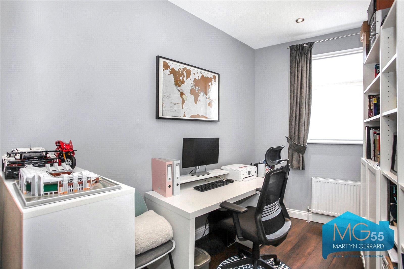 3 bedroom Apartment to rent - Martyn Gerrard
