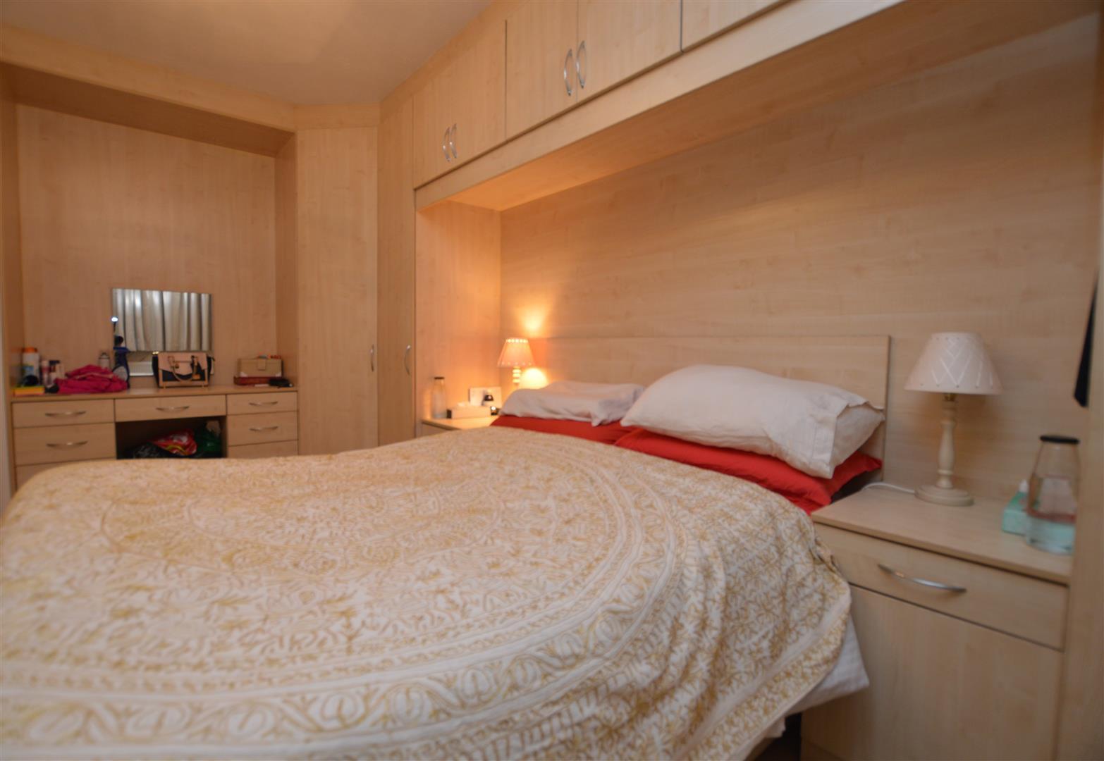 1 bedroom Ground Floor Flat to rent - Martyn Gerrard