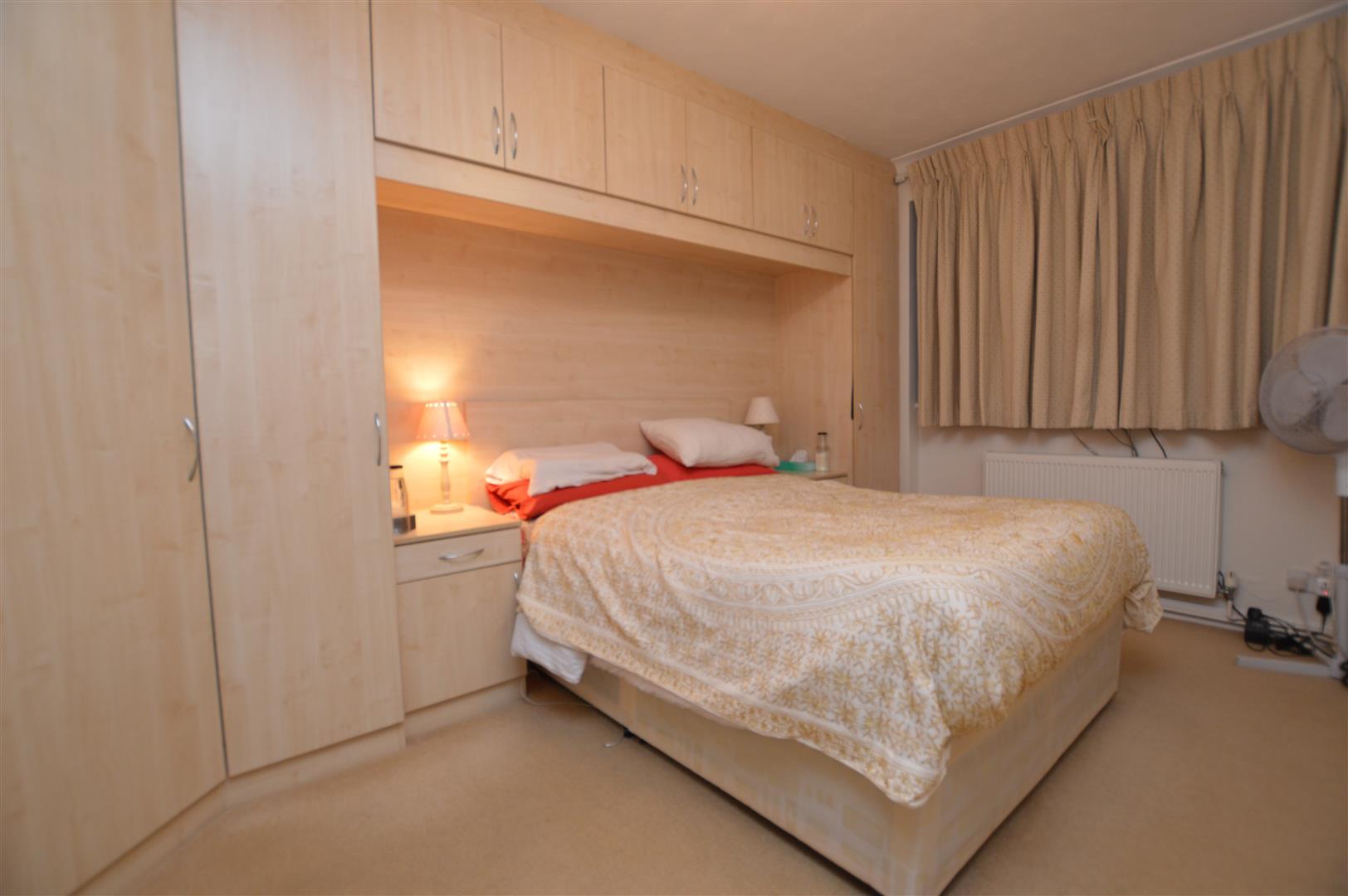 1 bedroom Ground Floor Flat to rent - Martyn Gerrard