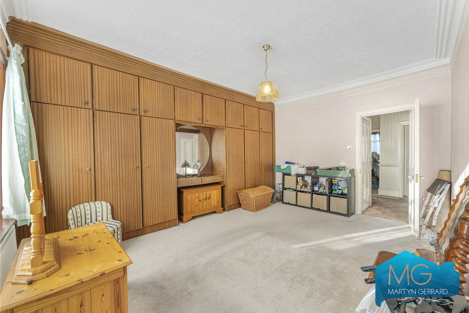 4 bedroom Semi-Detached House for sale - Martyn Gerrard