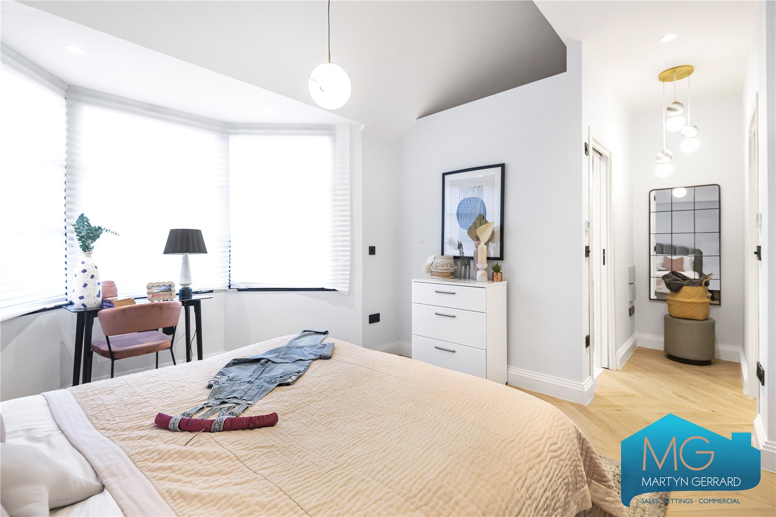 4 bedroom Terraced House for sale - Martyn Gerrard