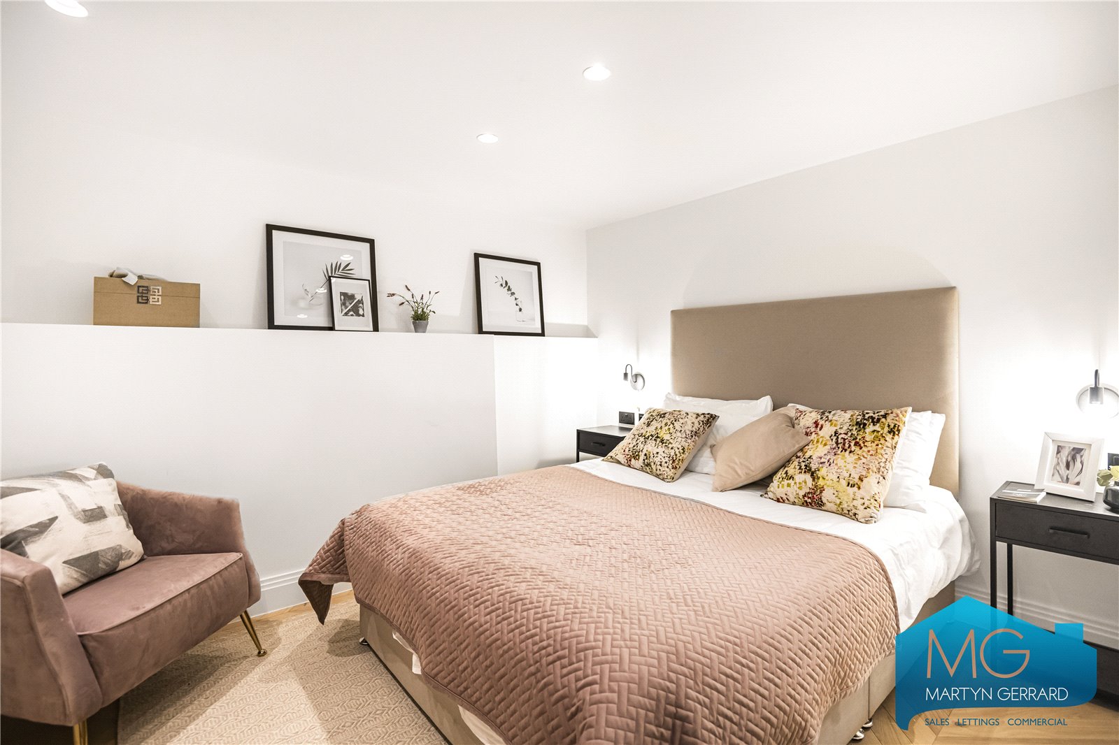 4 bedroom Terraced House for sale - Martyn Gerrard