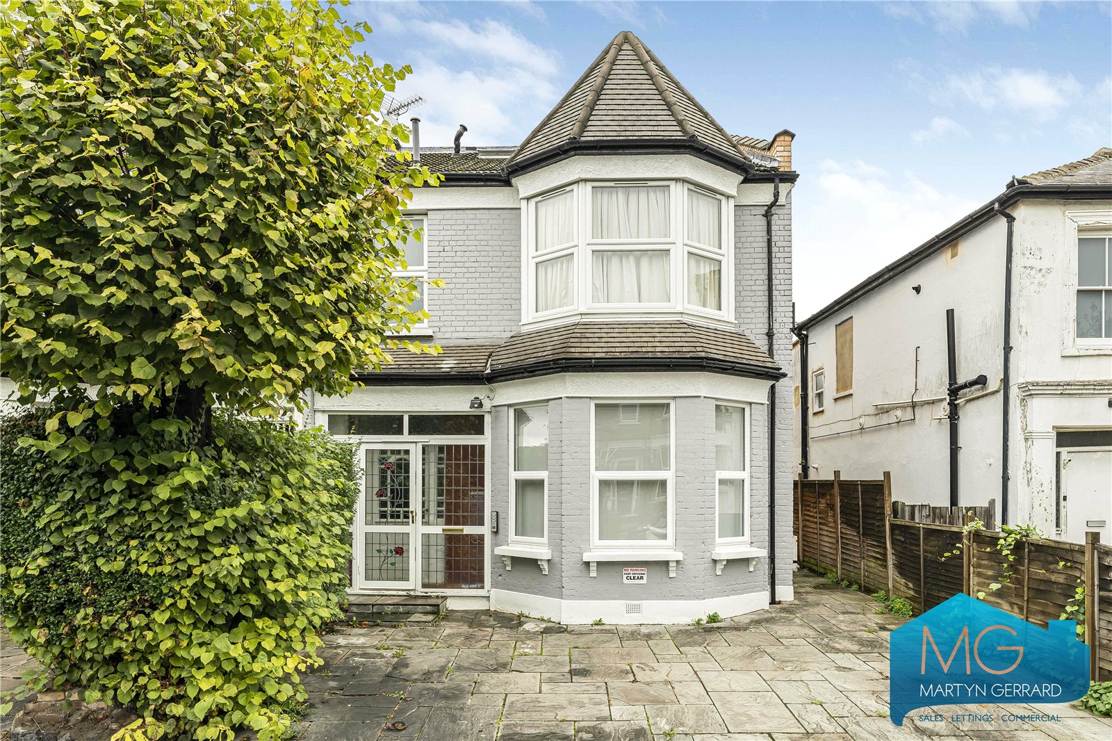 Station Road, Finchley Central, London, N3+  - Martyn Gerrard