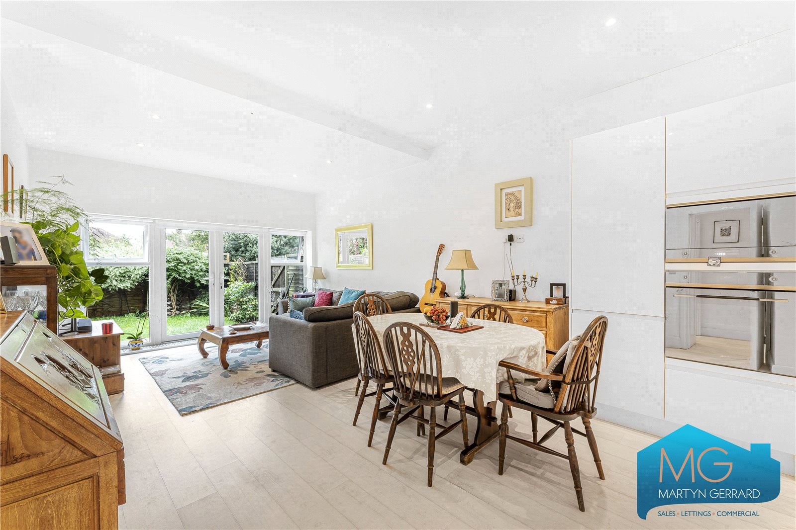 Station Road, Finchley Central, London, N3+  - Martyn Gerrard