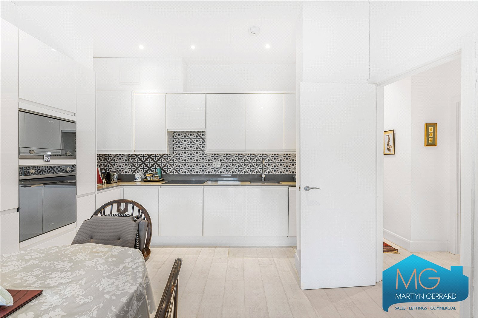 Station Road, Finchley Central, London, N3+  - Martyn Gerrard