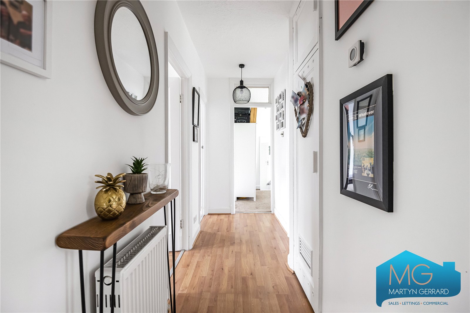 2 bedroom Apartment for sale - Martyn Gerrard