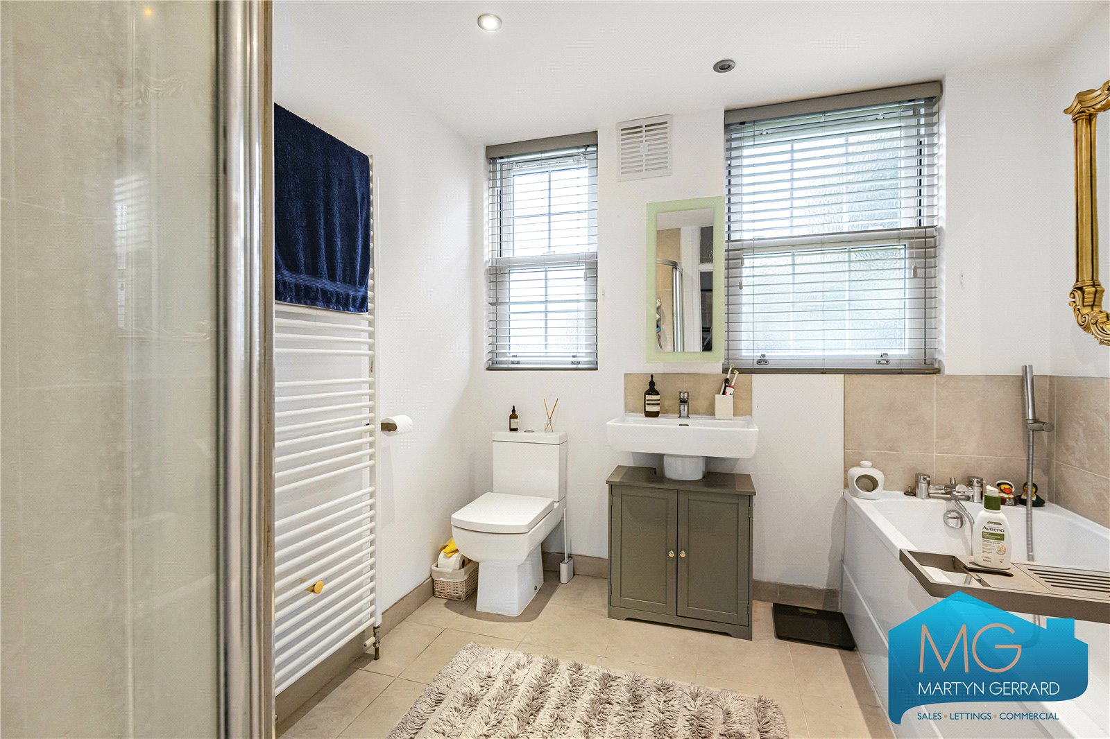 2 bedroom Apartment for sale - Martyn Gerrard