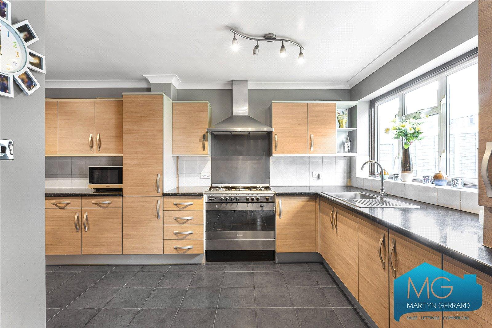 5 bedroom Semi-Detached House for sale - Martyn Gerrard