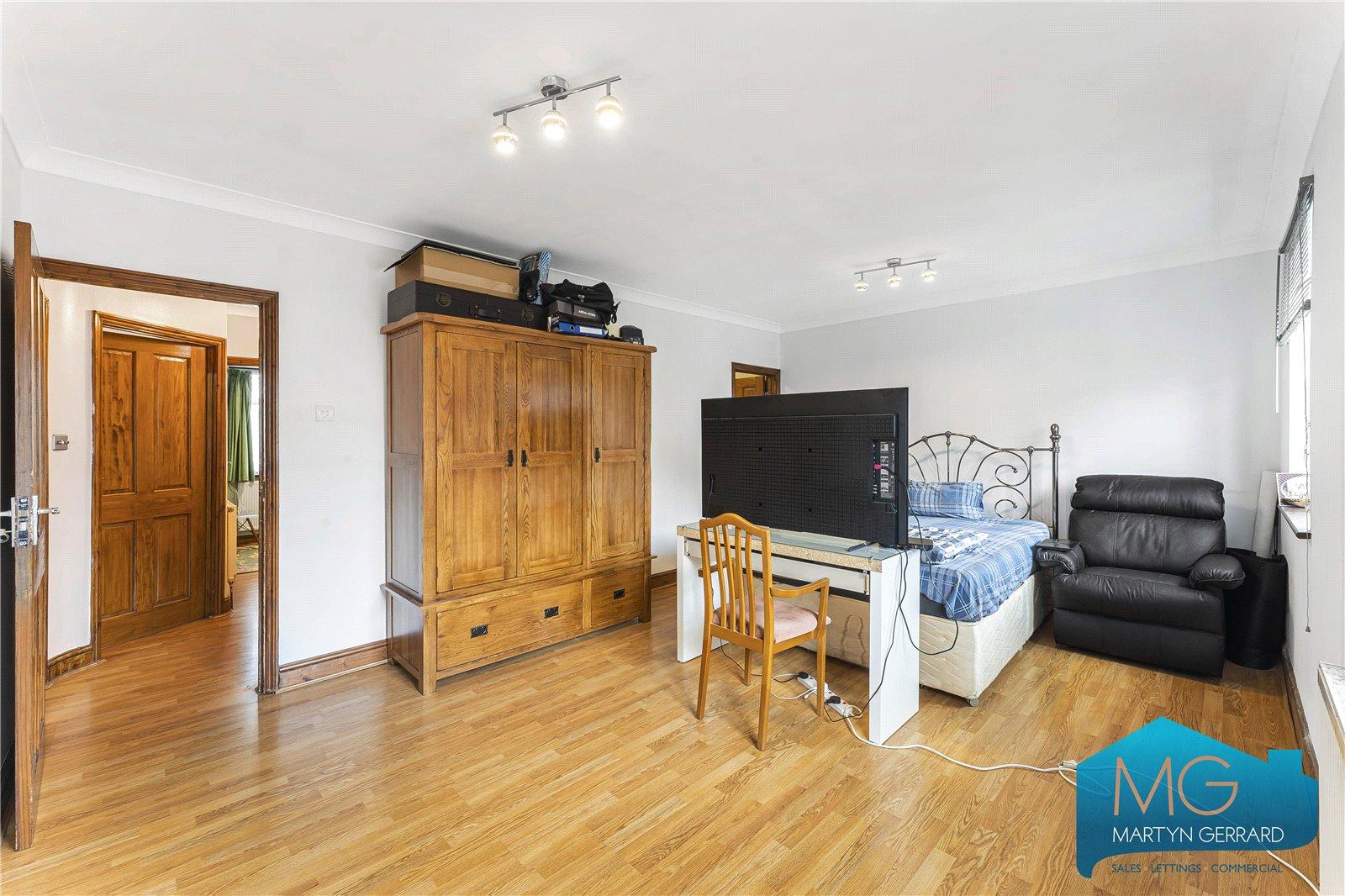 5 bedroom Semi-Detached House for sale - Martyn Gerrard