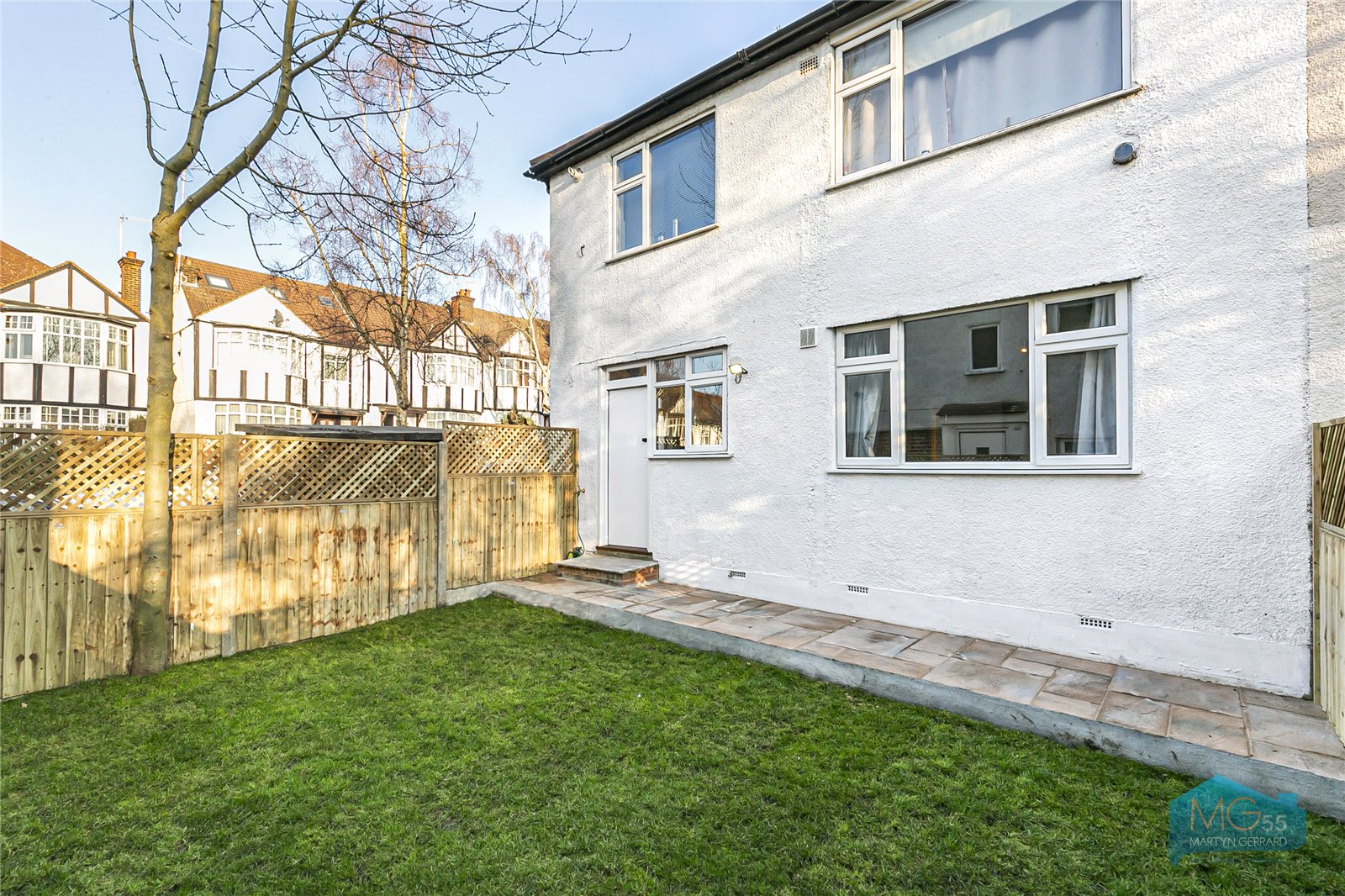 2 bedroom Ground Floor Flat to rent - Martyn Gerrard