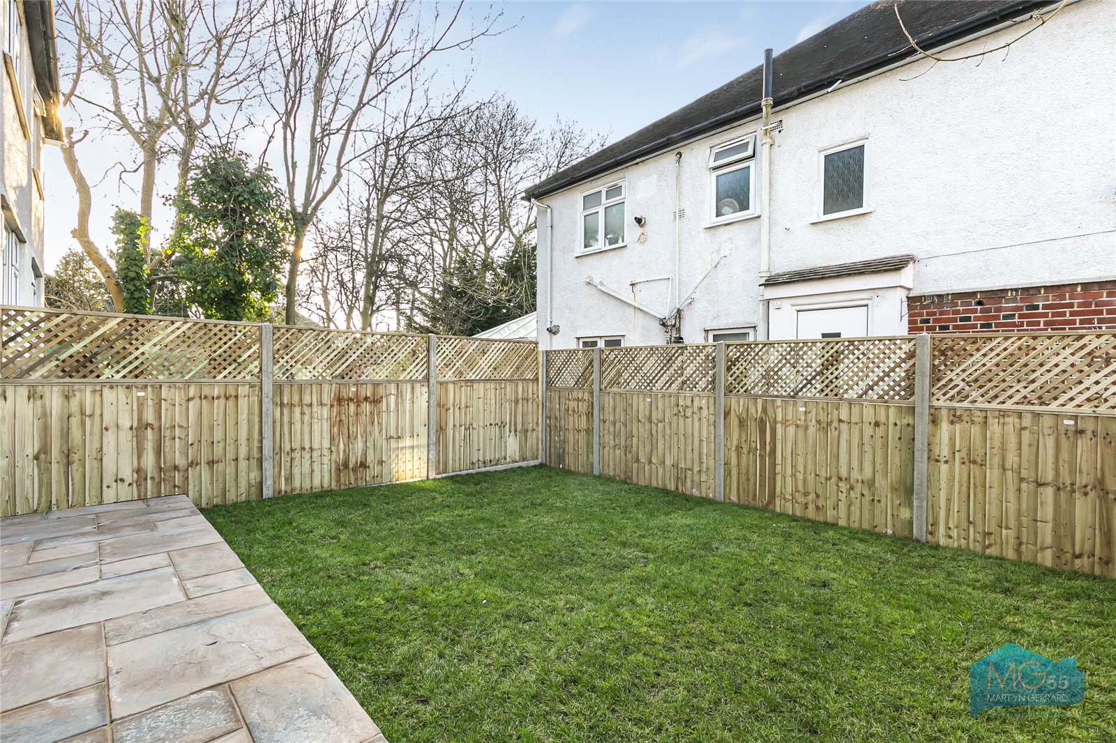 2 bedroom Ground Floor Flat to rent - Martyn Gerrard