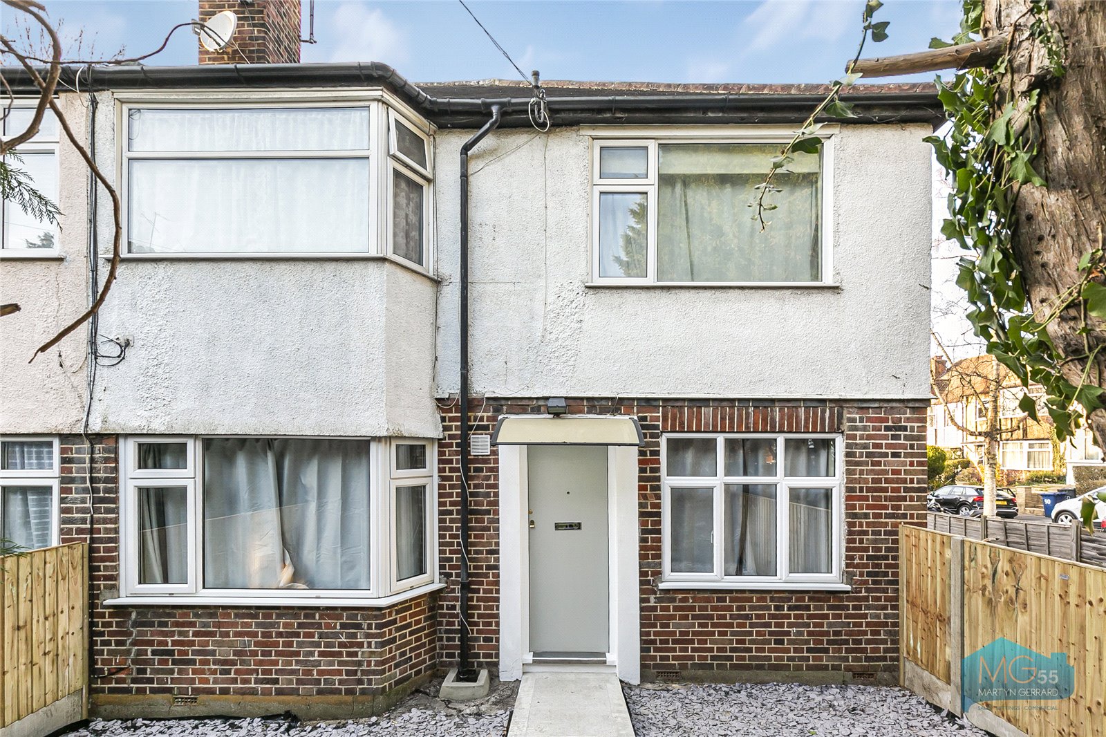 2 bedroom Ground Floor Flat to rent - Martyn Gerrard