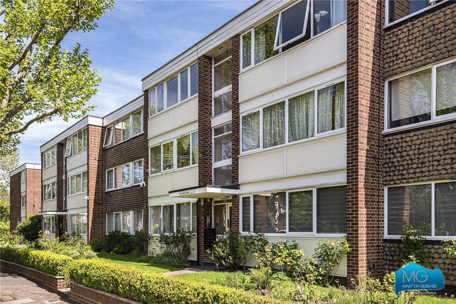 2 bedroom Apartment to rent - Martyn Gerrard