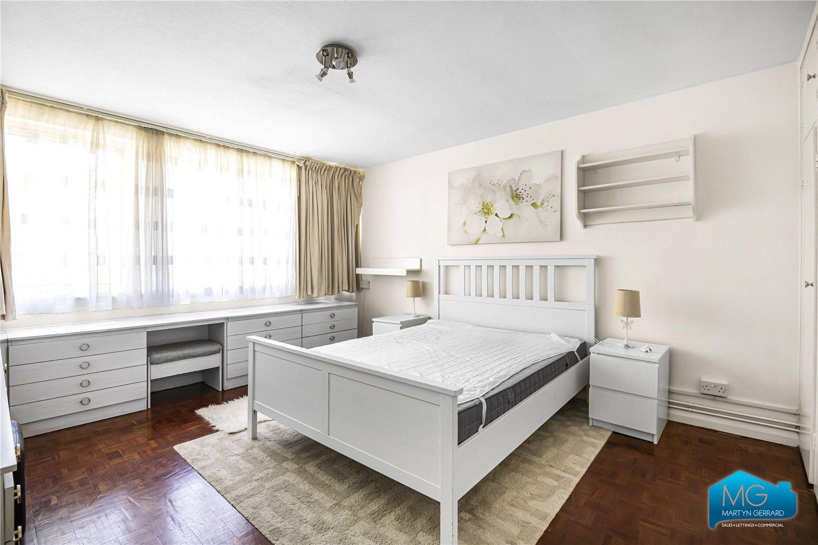 2 bedroom Apartment to rent - Martyn Gerrard