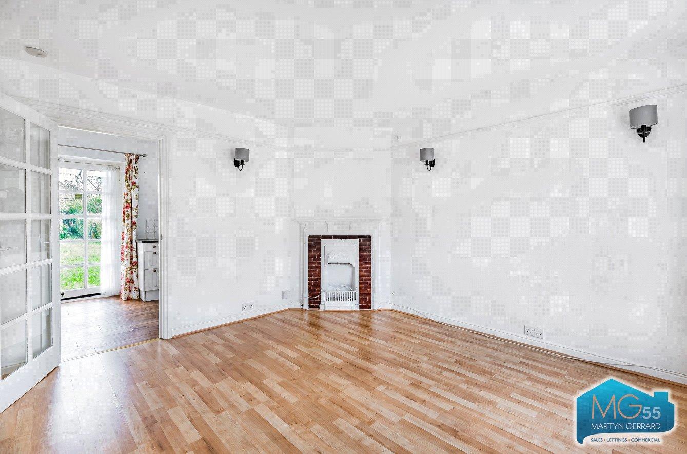 2 bedroom Semi-Detached House to rent - Martyn Gerrard