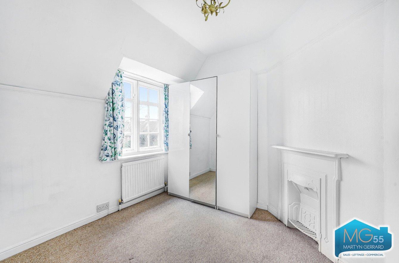 2 bedroom Semi-Detached House to rent - Martyn Gerrard