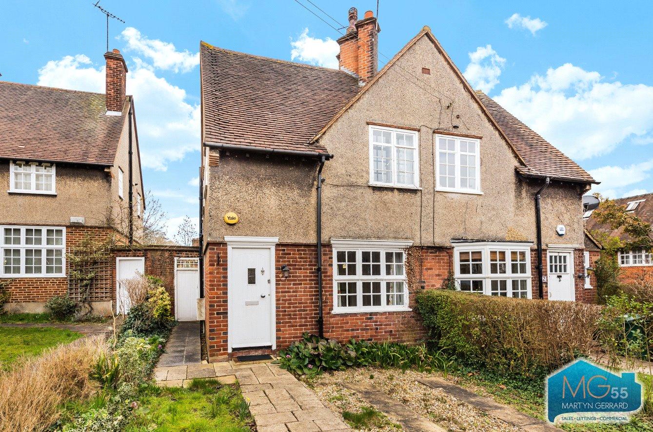 2 bedroom Semi-Detached House to rent - Martyn Gerrard