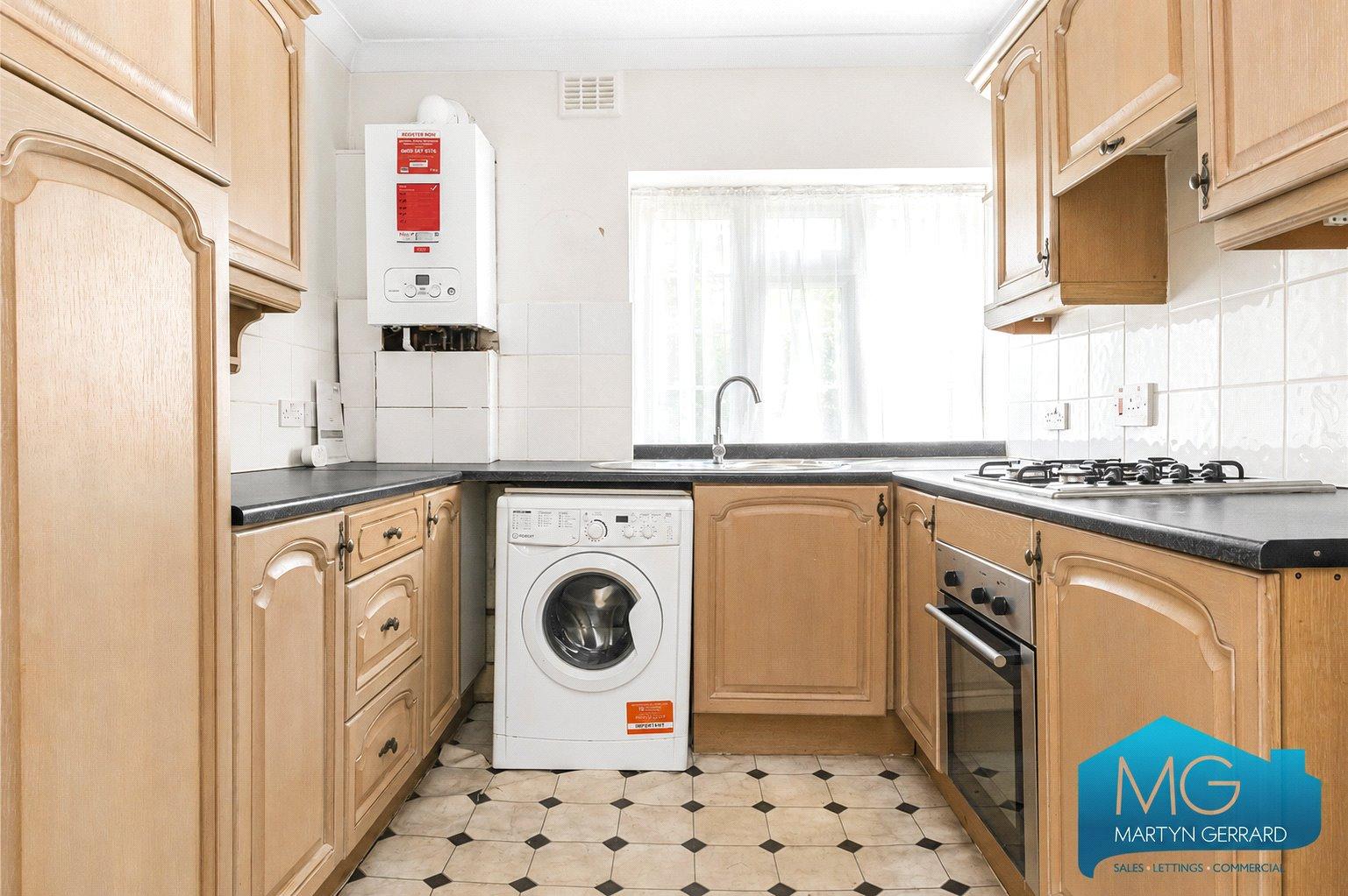 2 bedroom Ground Floor Flat for sale - Martyn Gerrard