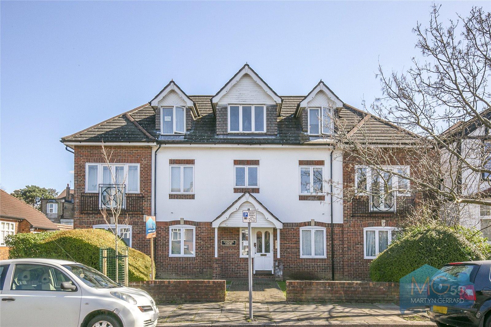 2 bedroom Apartment to rent - Martyn Gerrard