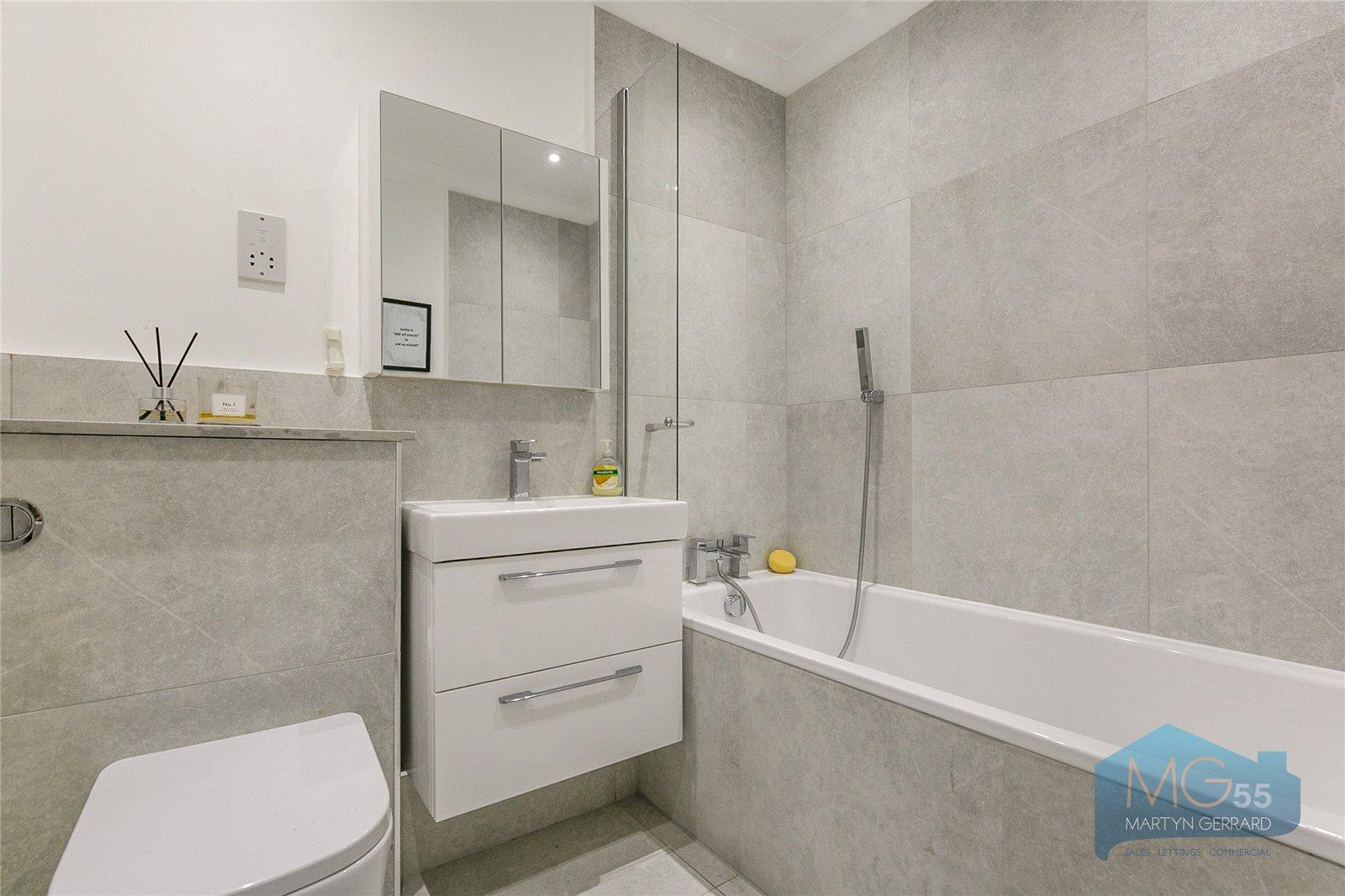 2 bedroom Apartment to rent - Martyn Gerrard