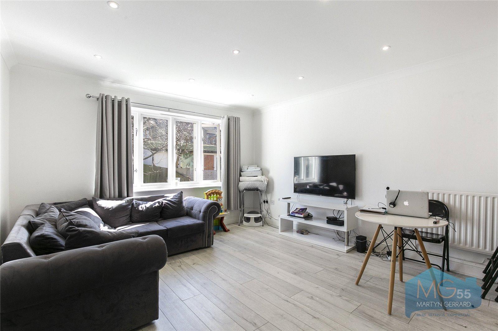 2 bedroom Apartment to rent - Martyn Gerrard