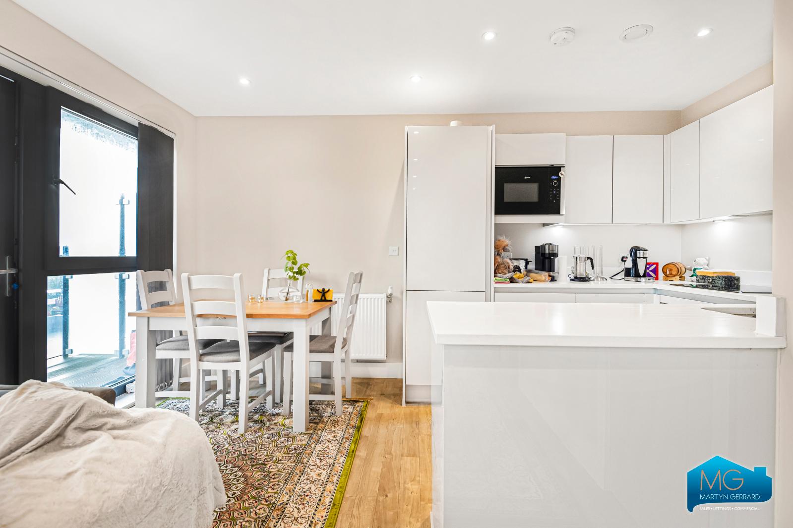 1 bedroom Apartment to rent - Martyn Gerrard