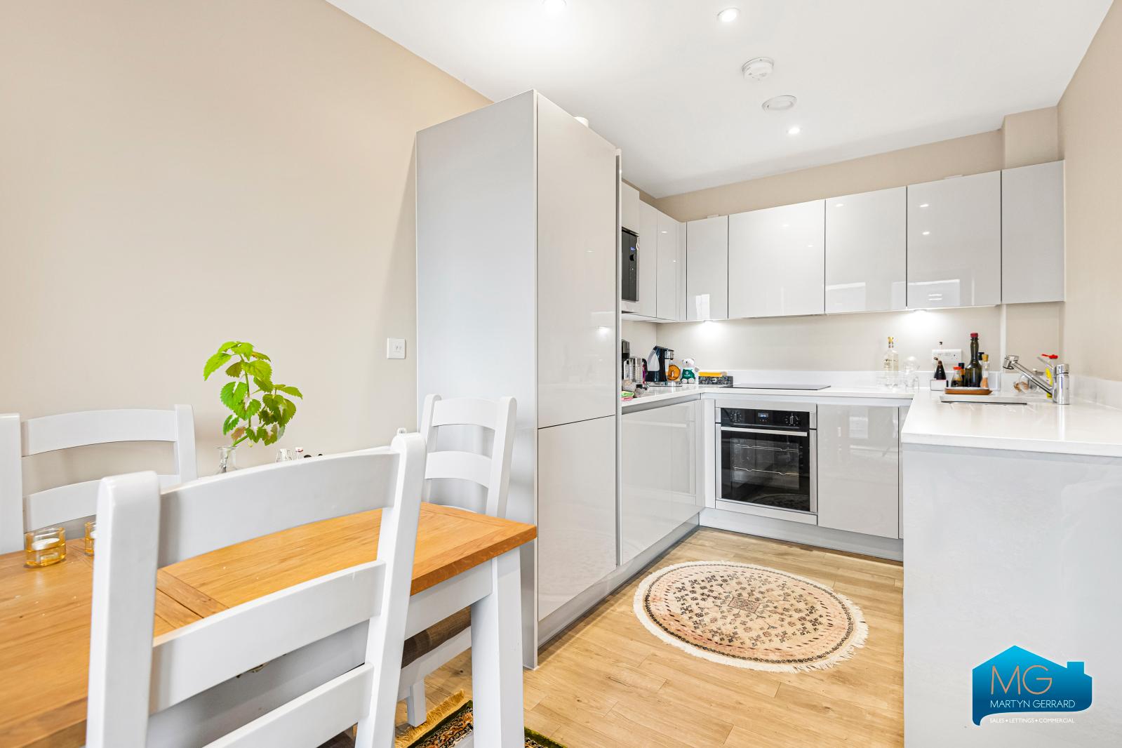 1 bedroom Apartment to rent - Martyn Gerrard