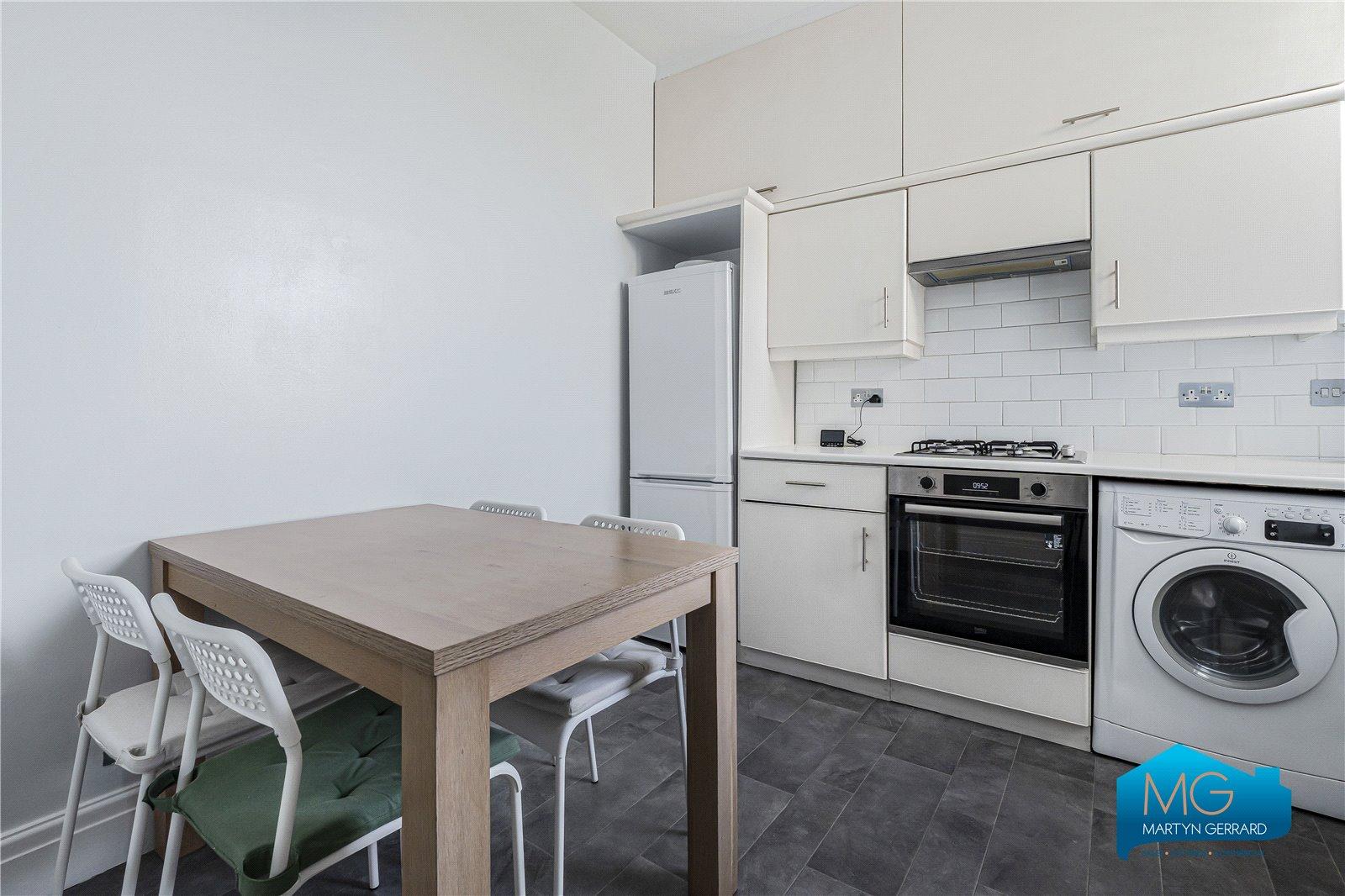 1 bedroom Apartment to rent - Martyn Gerrard