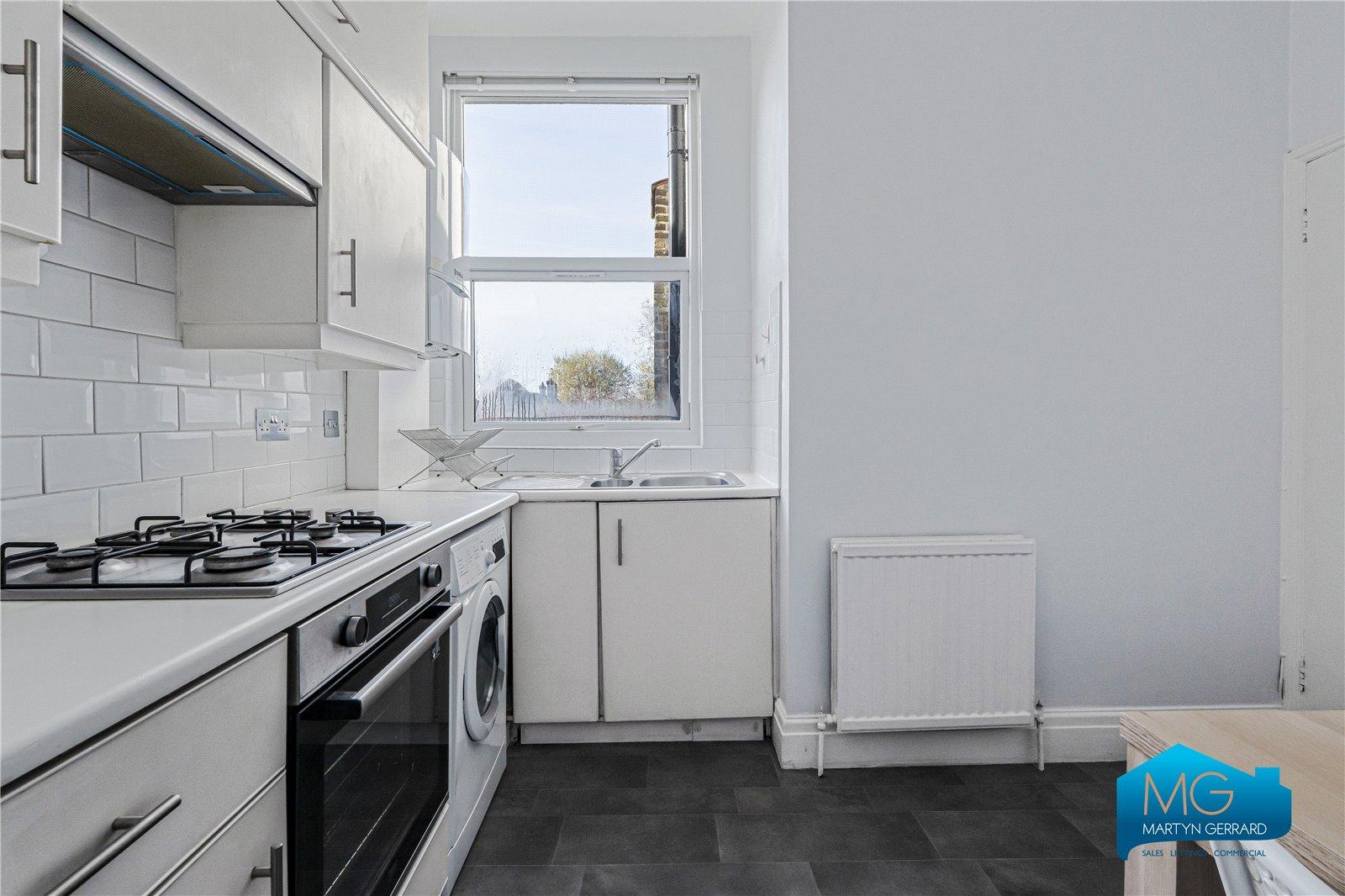 1 bedroom Apartment to rent - Martyn Gerrard