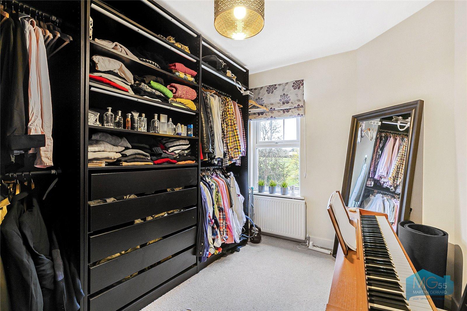 2 bedroom Apartment to rent - Martyn Gerrard