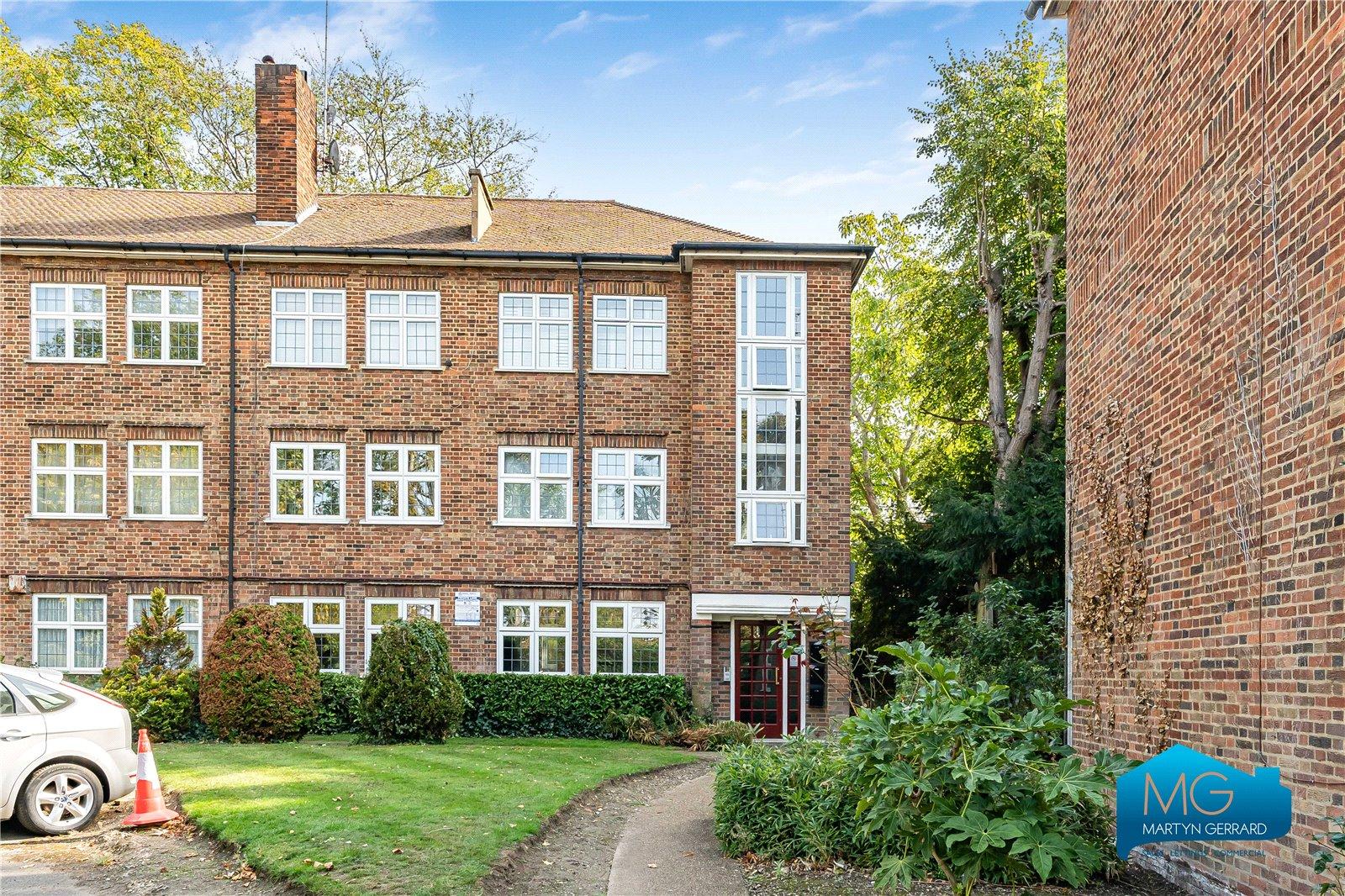 2 bedroom Ground Floor Flat to rent - Martyn Gerrard