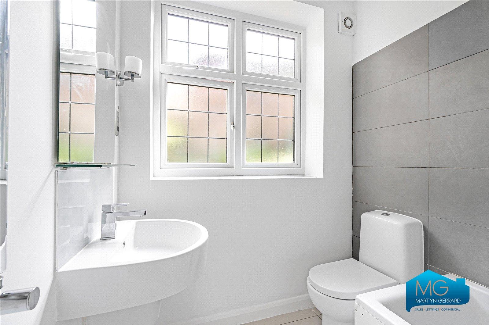2 bedroom Ground Floor Flat to rent - Martyn Gerrard