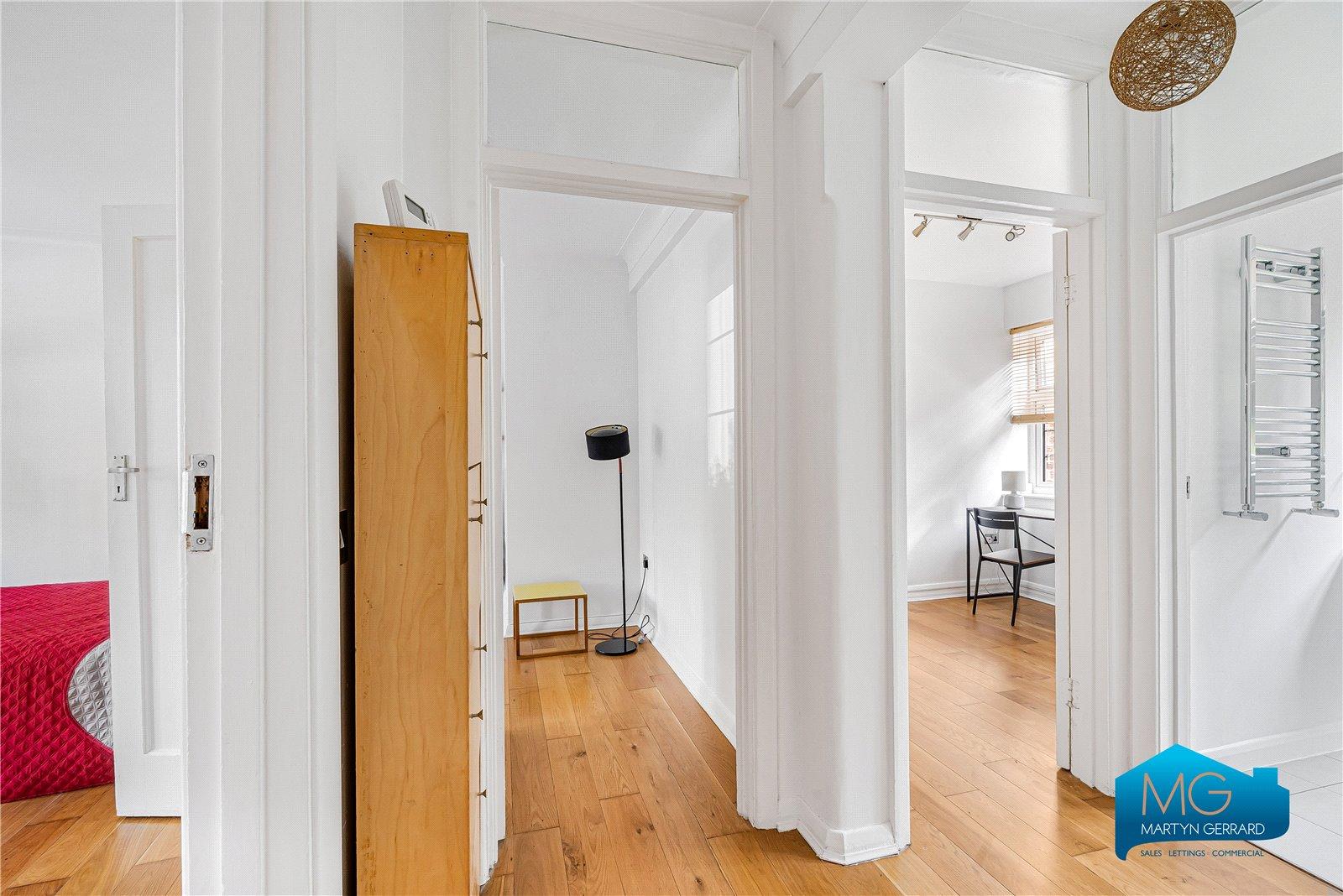 2 bedroom Ground Floor Flat to rent - Martyn Gerrard