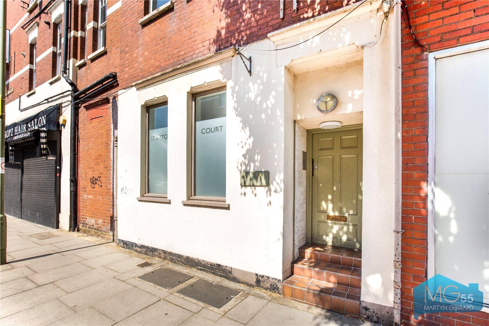 2 bedroom Apartment to rent - Martyn Gerrard