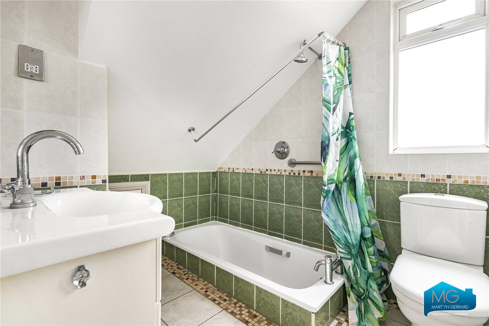 5 bedroom House to rent - Martyn Gerrard