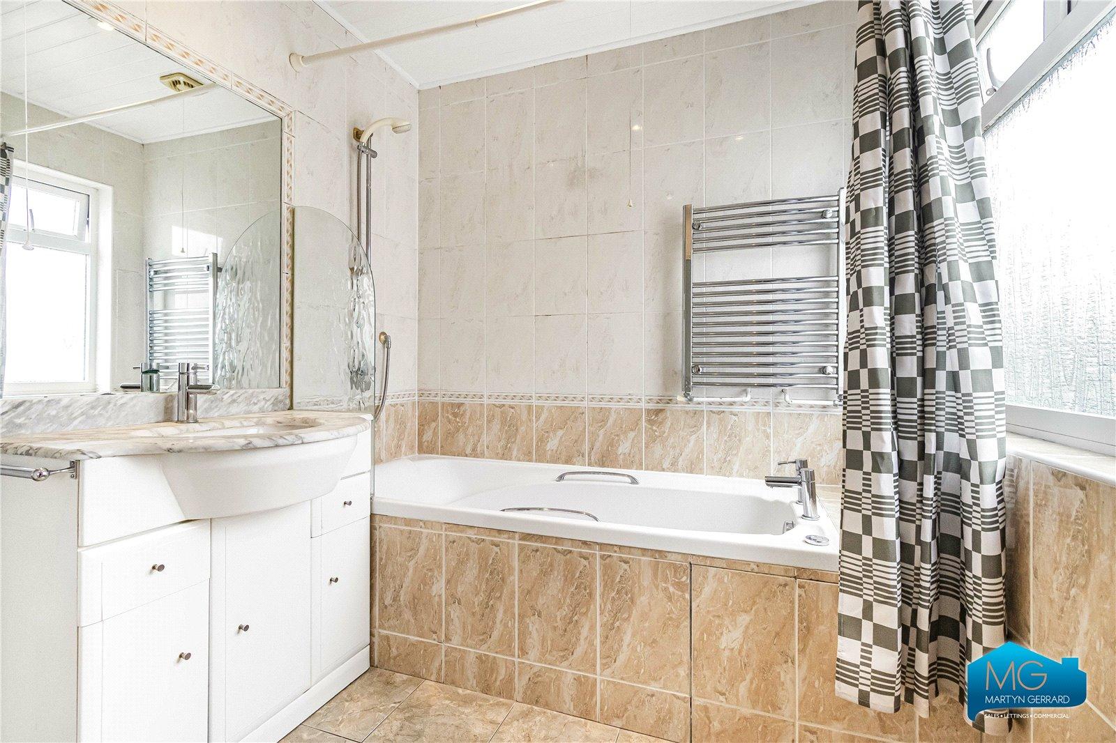 5 bedroom House to rent - Martyn Gerrard