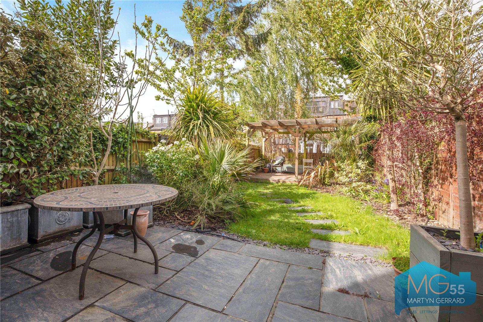4 bedroom House to rent - Martyn Gerrard