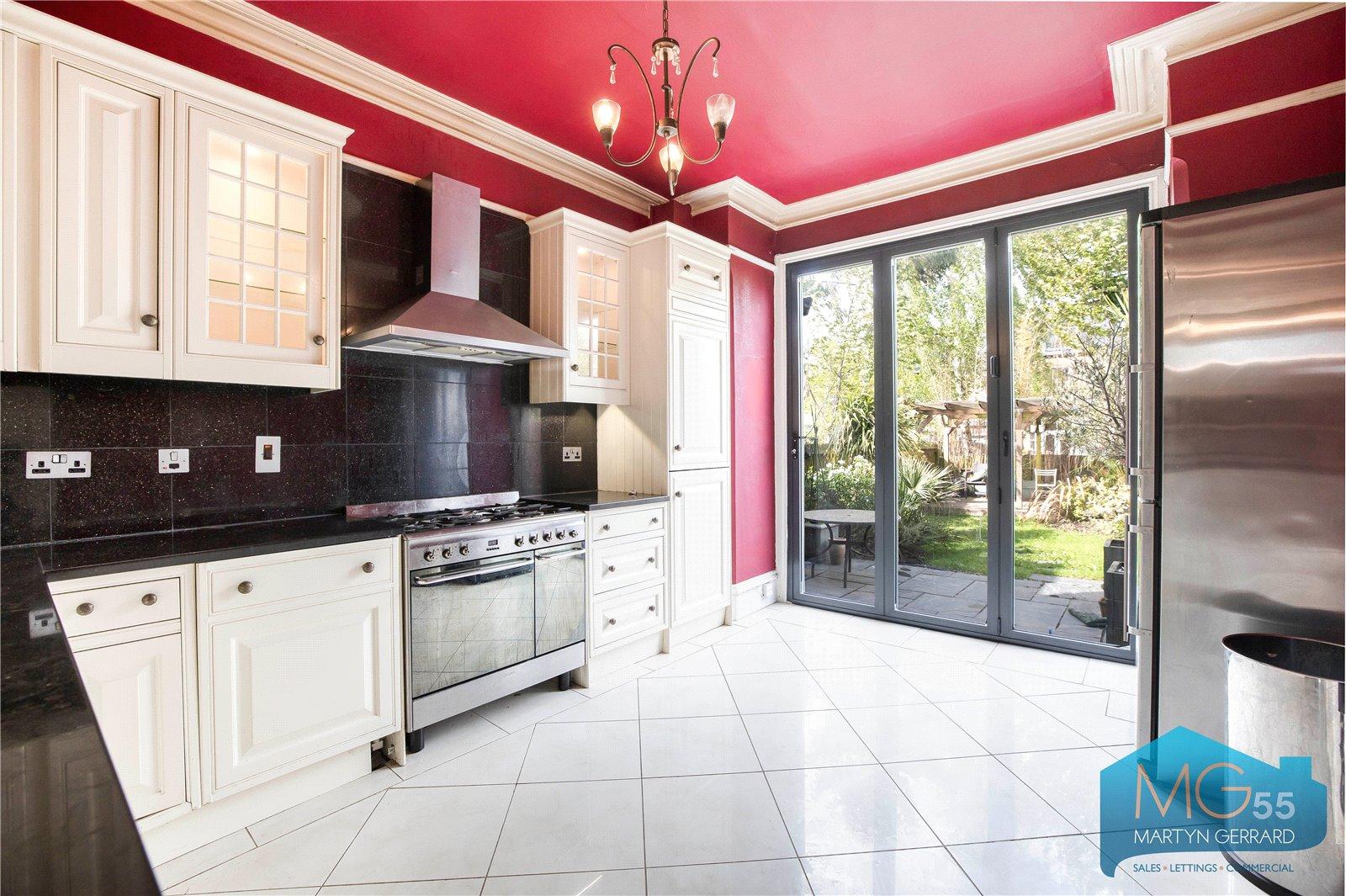 4 bedroom House to rent - Martyn Gerrard