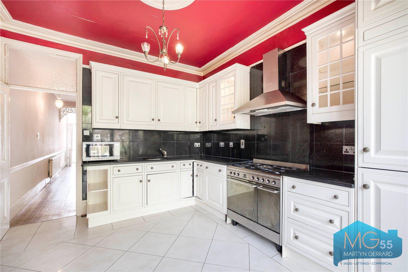 4 bedroom House to rent - Martyn Gerrard